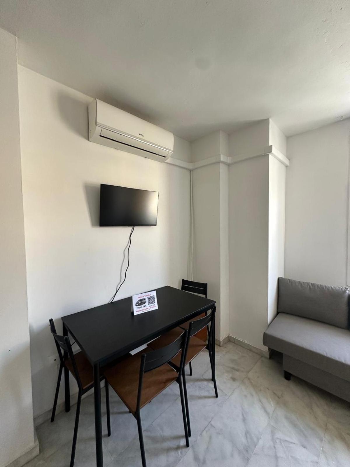 Playa Huelin Apartamento *